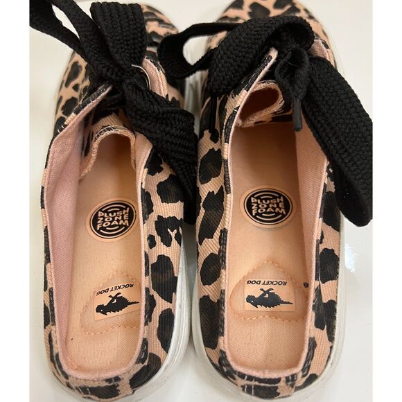 Rocket Dog Athena Safari Pink Leopard Spots slip-on sneaker. Size 9(W). - Picture 3 of 8